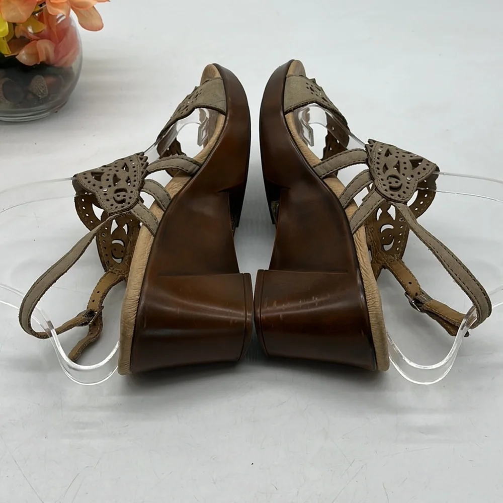 Earth Rosetta Tan Leather Cut Out Wedge Sandals Size 8.5. MCW2775E - Picture 5 of 8